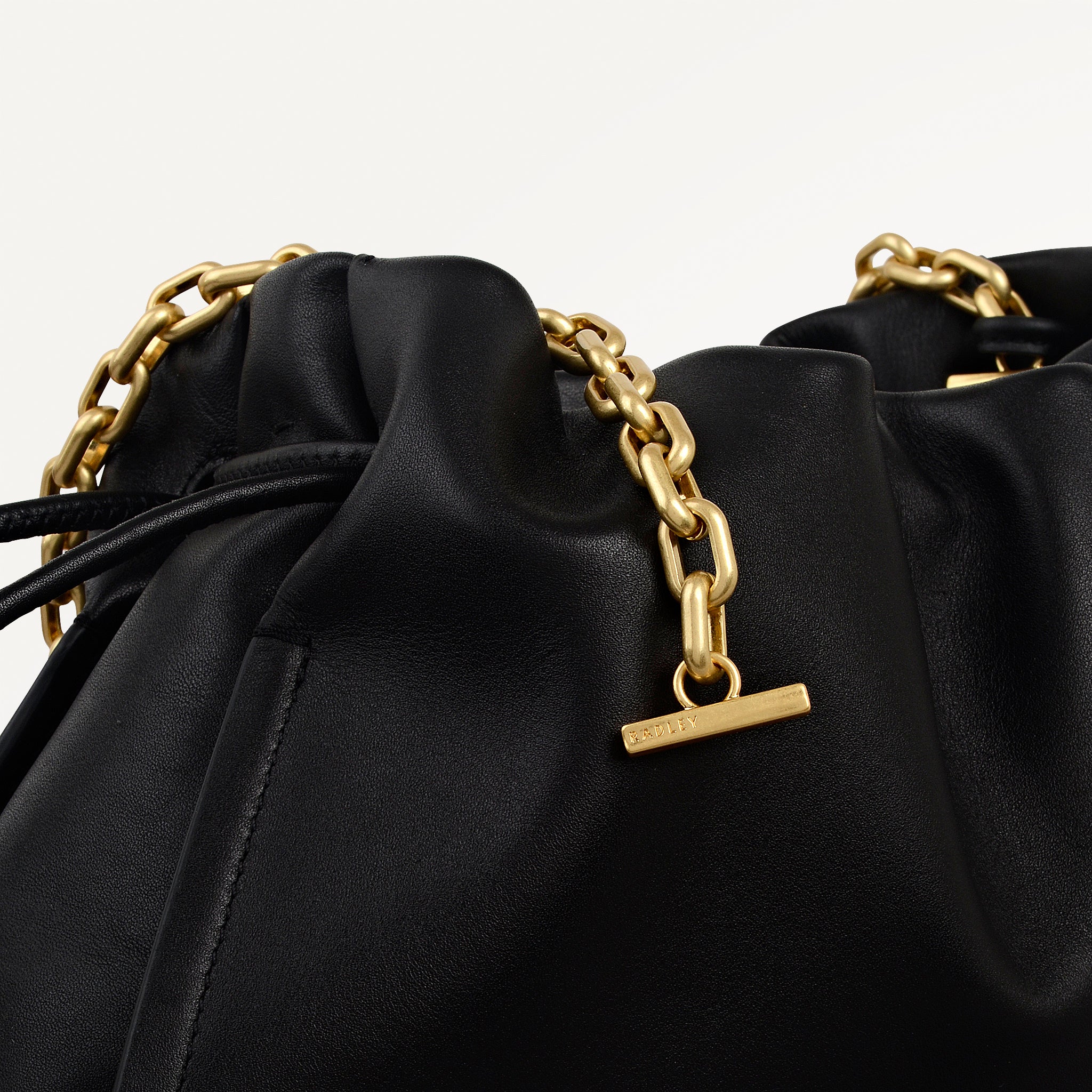 The Roxburgh Medium Chain Clutch Black - 113470