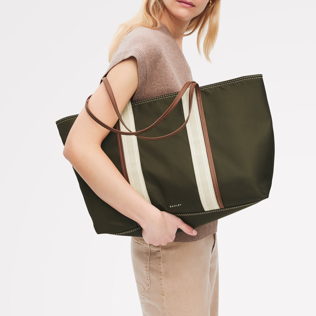 『TOU BAG Olive』 Olive Green Large Ziptop Tote Bag | Halley Row SS26 | Radley London