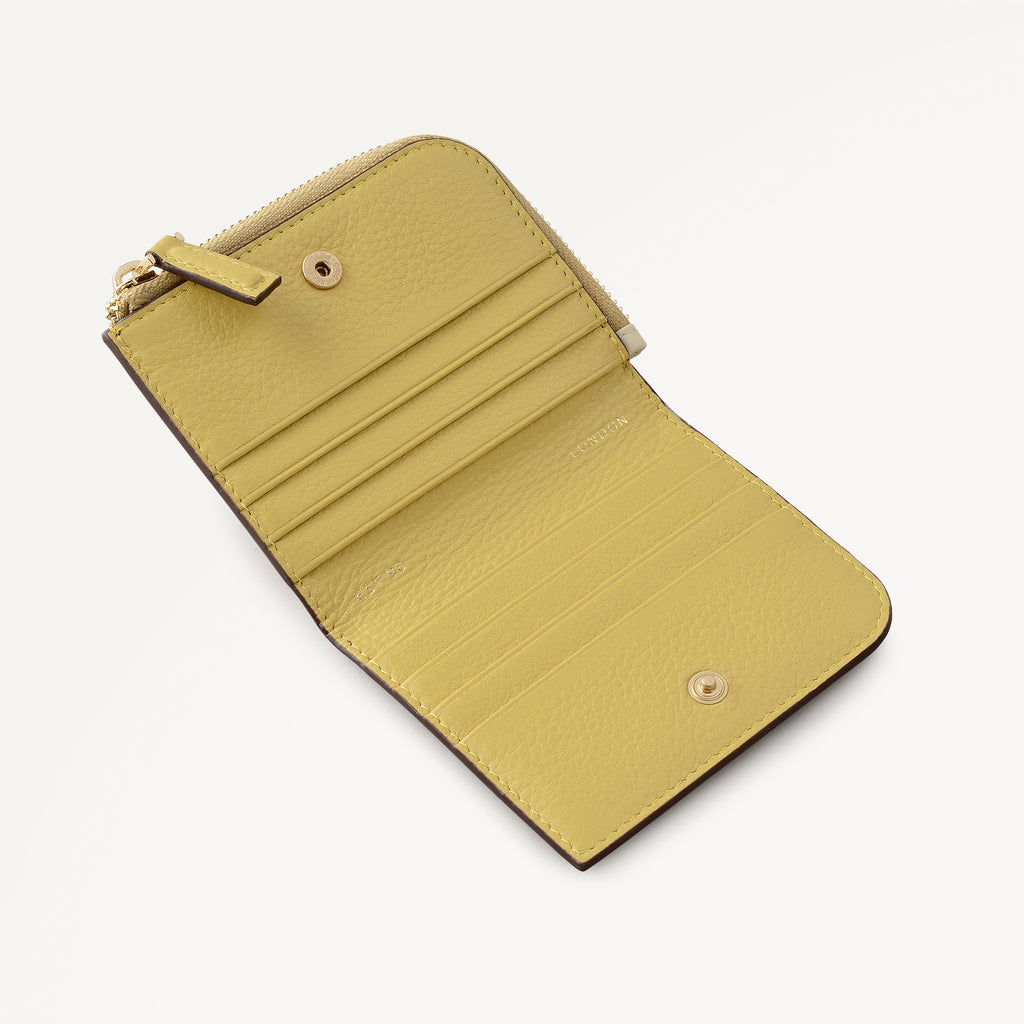 Chilworth Street - Floral Medium Zip Around Purse Salt - 113539