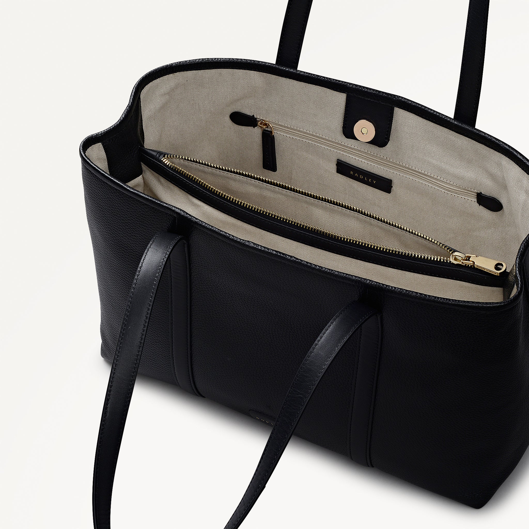 Chartfield Place Large Open Top Shoulder Black - 113626