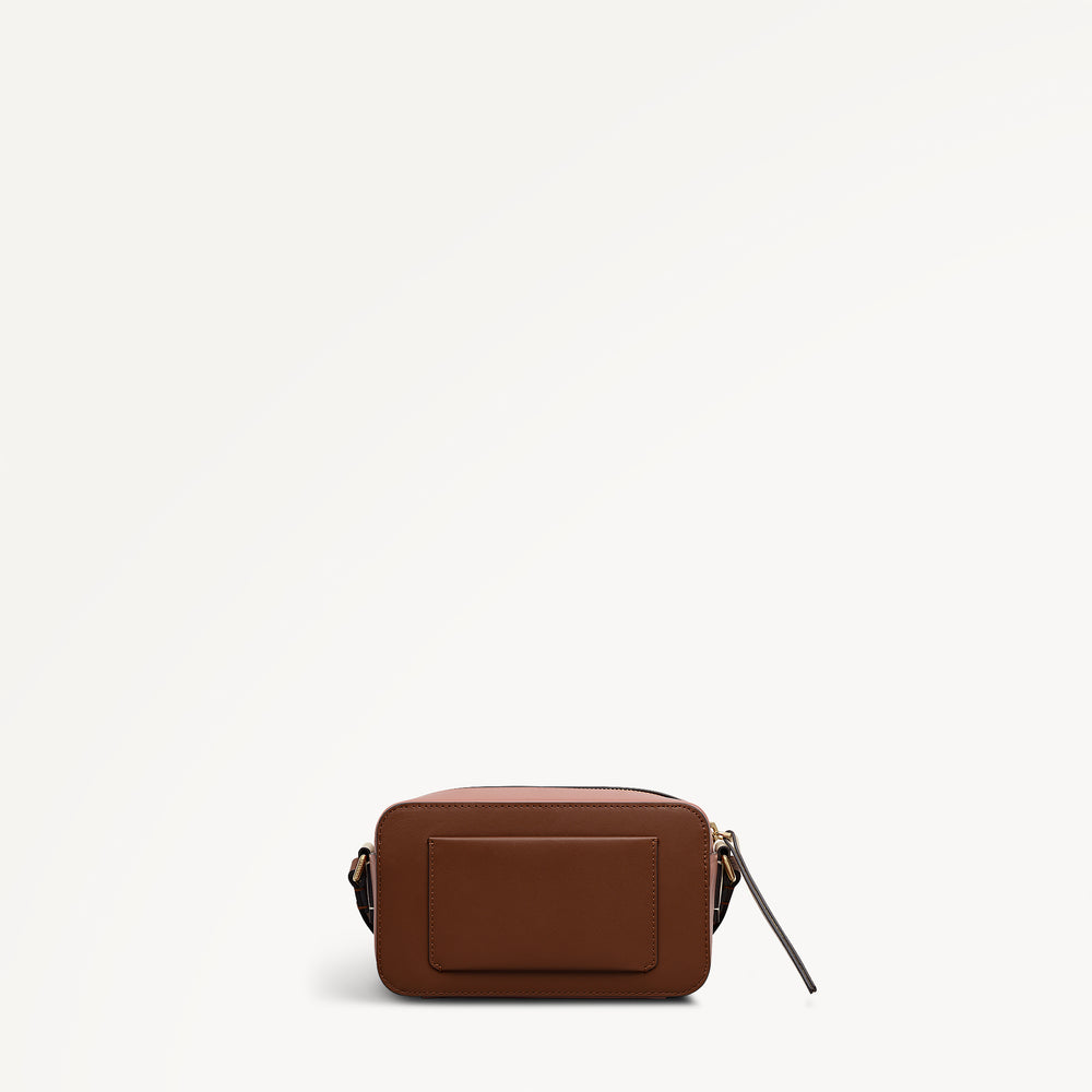 Beech Row - Colourblock Mini Zip Around Cross Body Cognac - 113644