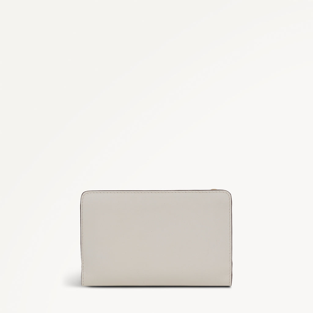 Spring Daze Medium Bifold Purse Snow - 113704