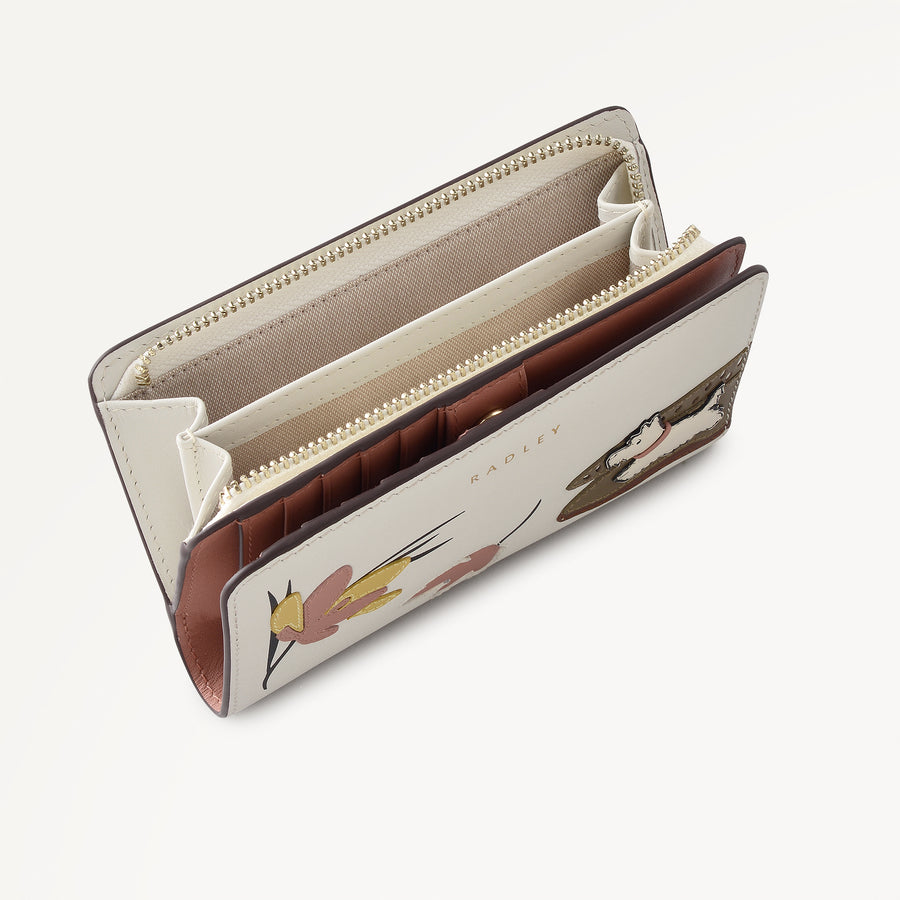 Spring Daze Medium Bifold Purse Snow - 113704