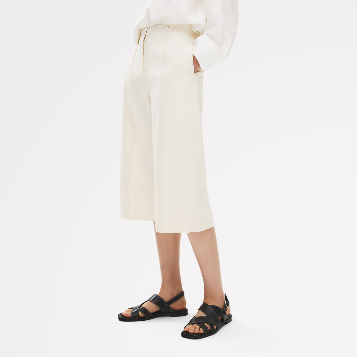 The Evie - Sandal  Luxe Artisan Flat Sandal Black - 113734