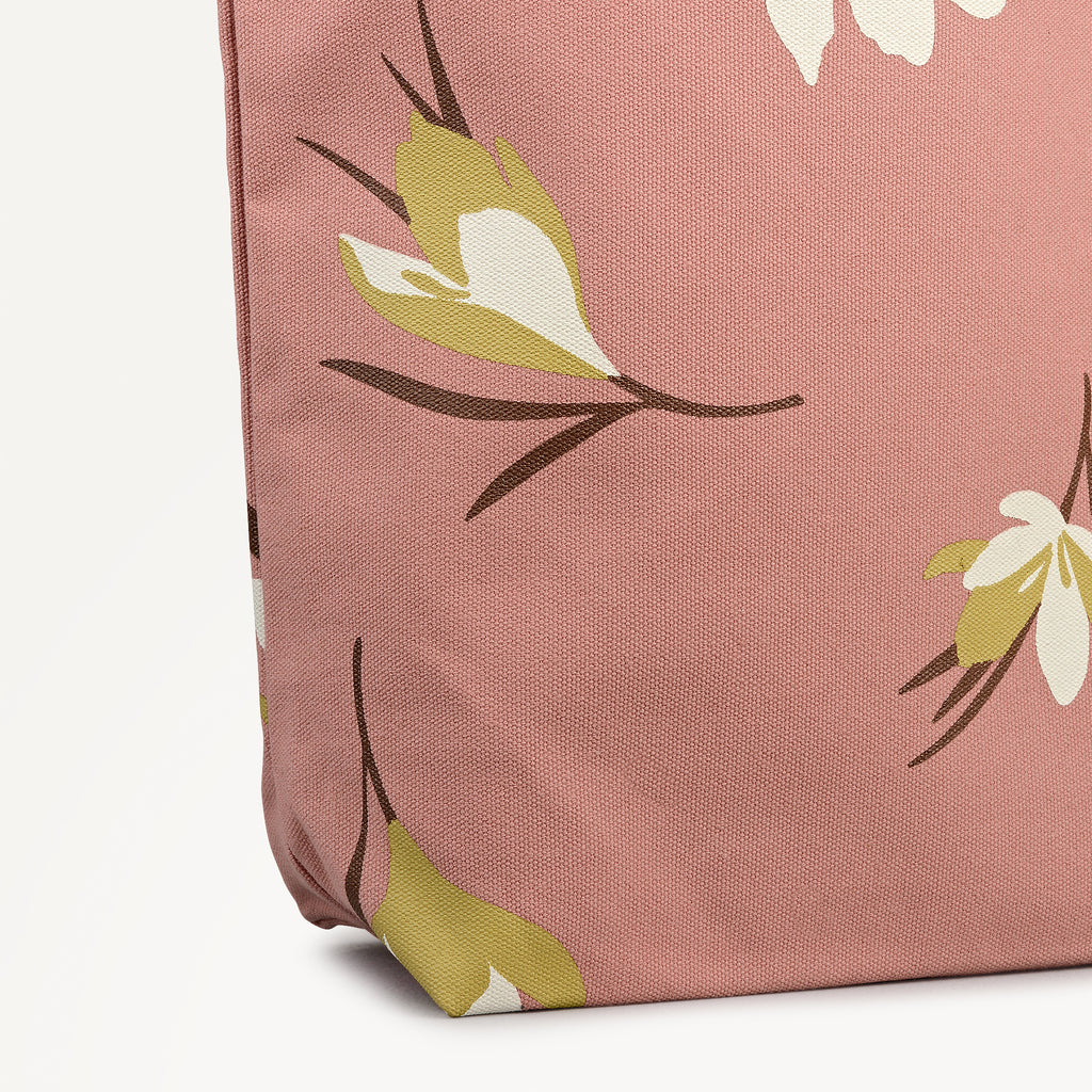 FANTASTIC FLORAL MEDIUM OPEN TOP TOTE CARNATION - 113742