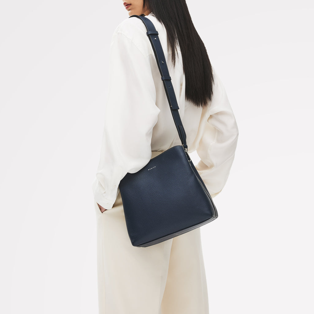Dukes Place Medium Compartment Cross Body Naval - 113810