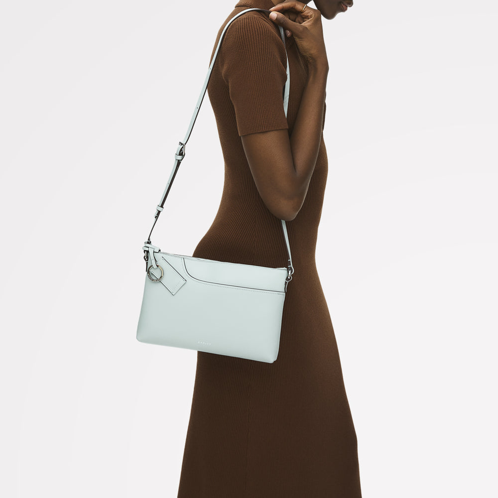 Pockets Medium Ziptop Ew Cross Body Seafoam - 113818