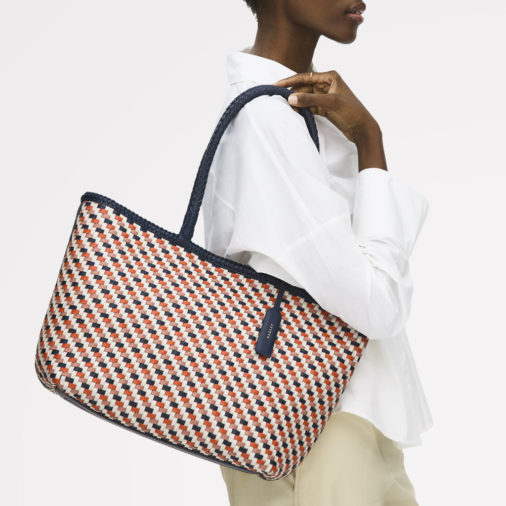 The Sunningdale Medium Open Top Tote Naval - 113833