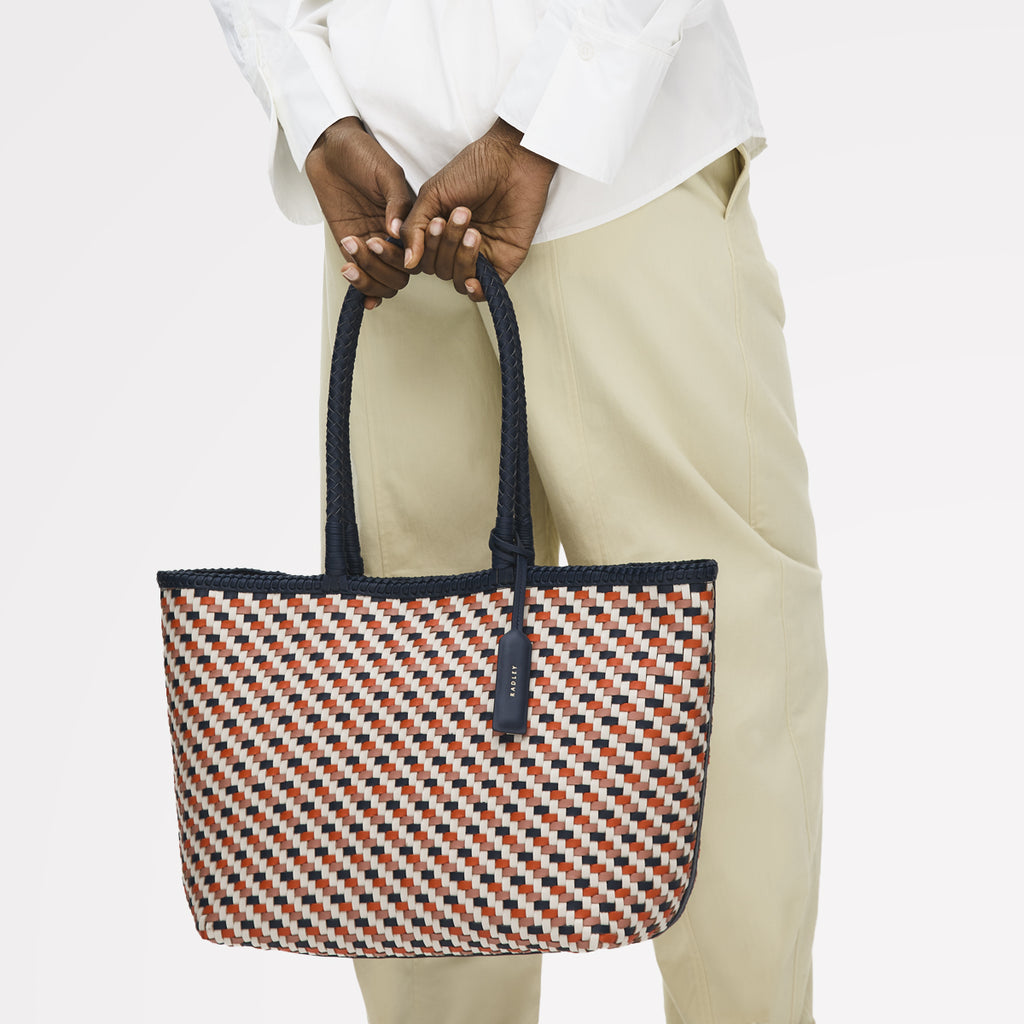 The Sunningdale Medium Open Top Tote Naval - 113833