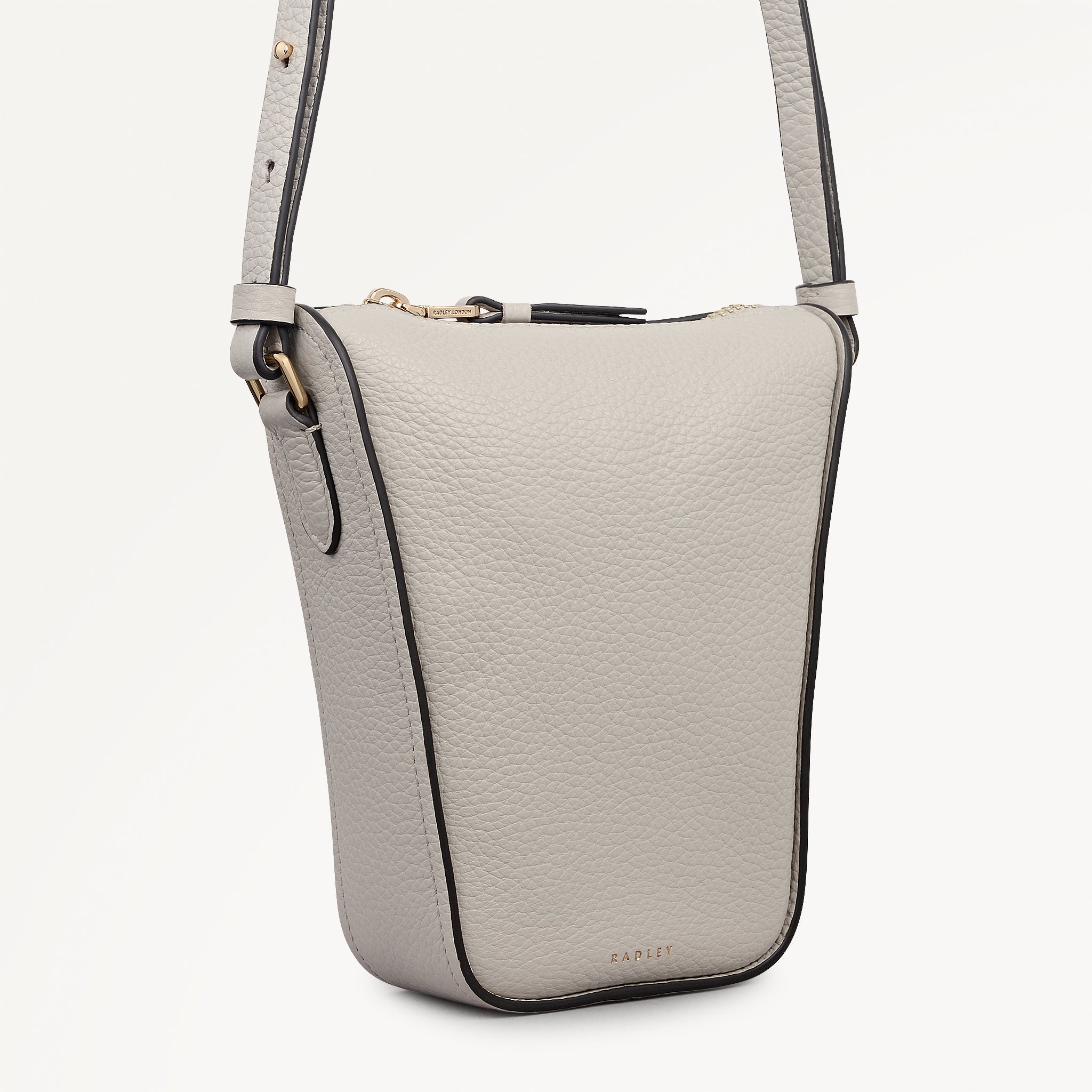 Oak Street Medium  Phone Cross Body Shell - 113870