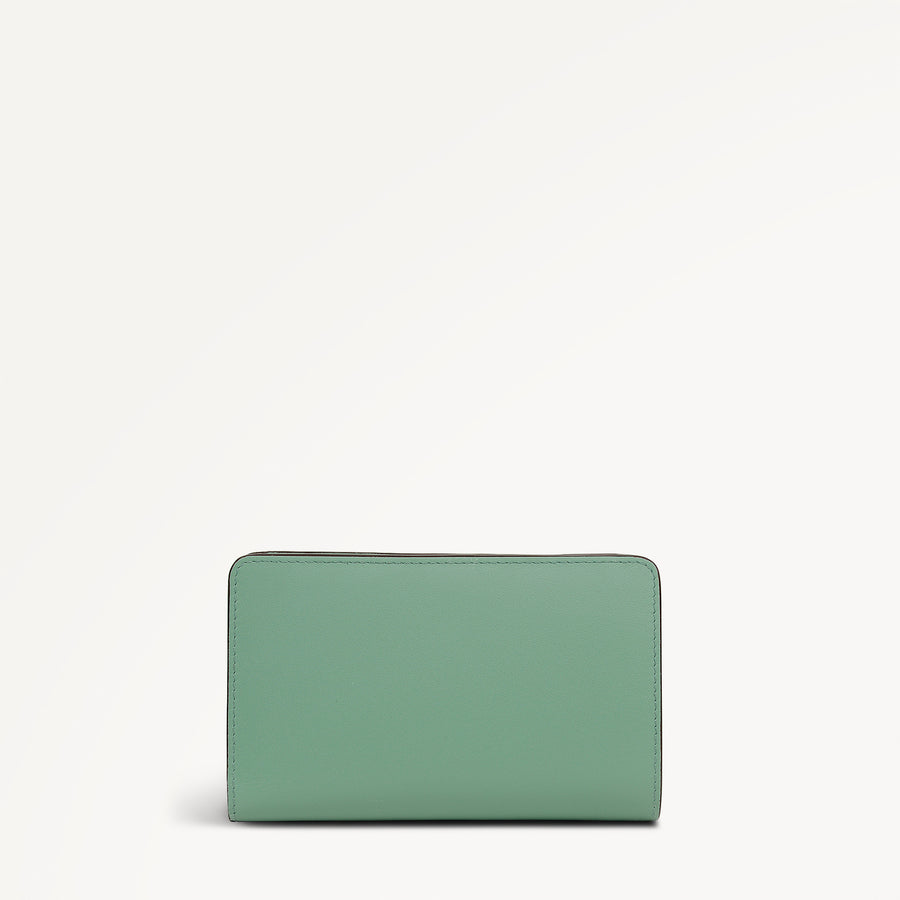 Picton Place - Grasshopper Medium Bifold Purse Cactus - 113916