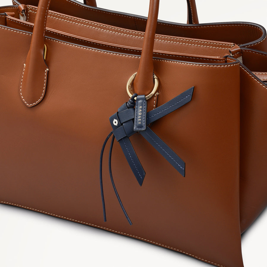 Finn Bag Charm Naval - 113925