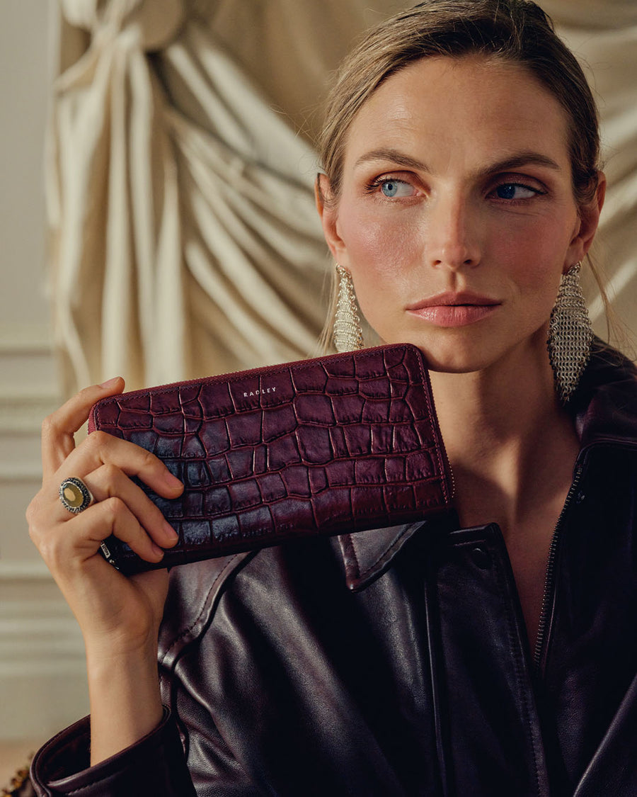 Dukes Place - Faux Croc Large Zip Around Purse Dark Cherry - 113147