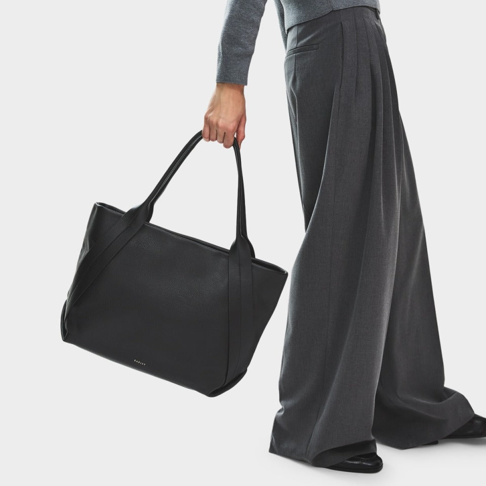 The Evie Large Ziptop Shoulder Black - 113132