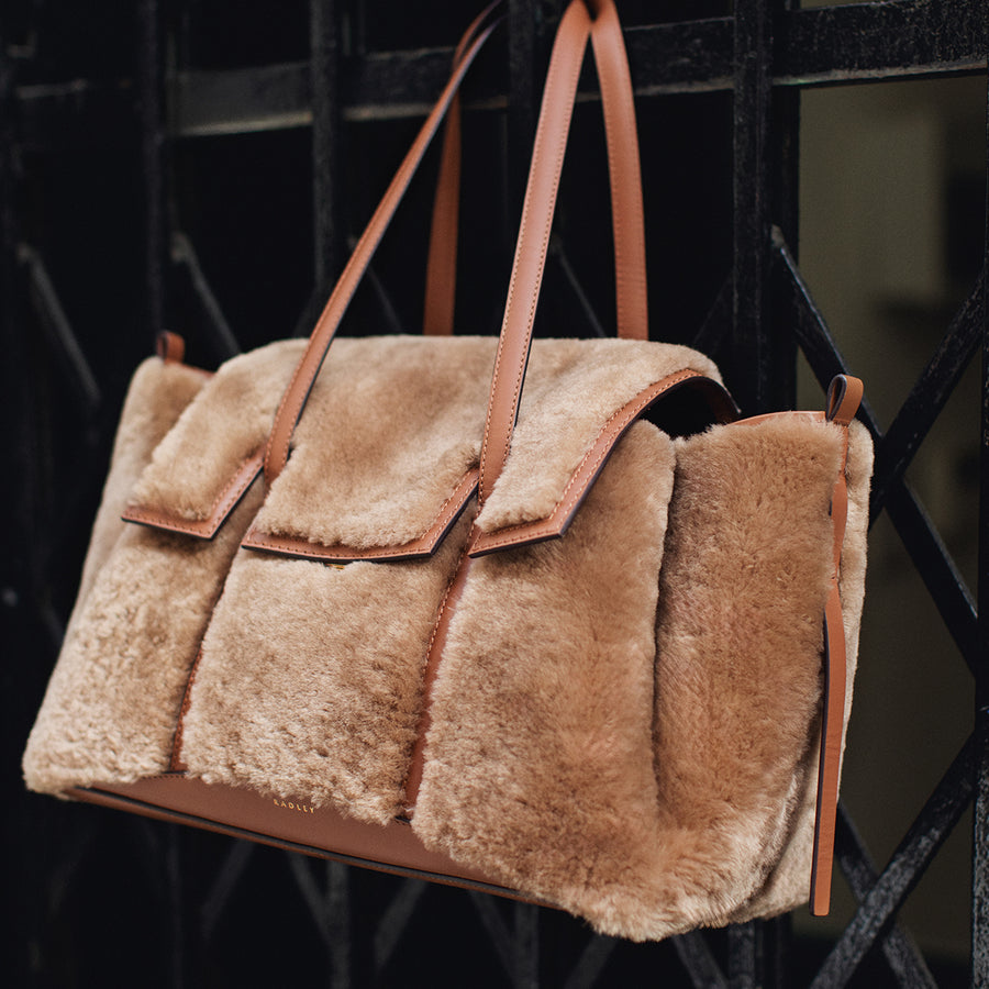 The Chancery Leather Medium Flapover Shoulder Bag in Saddle - 112255