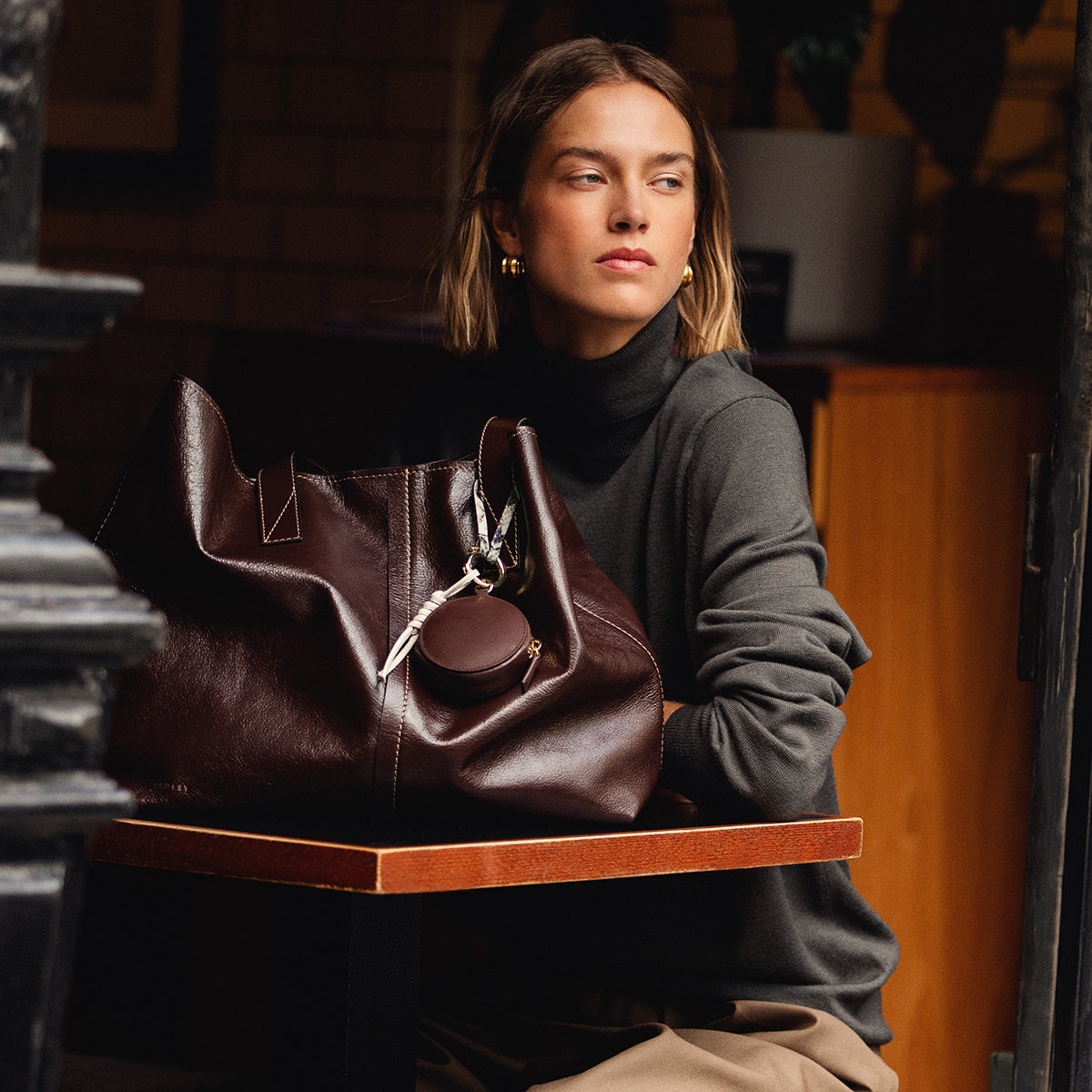 Broadway Market Leather Large Open Top Tote Bag in Dark Oak - 112280
