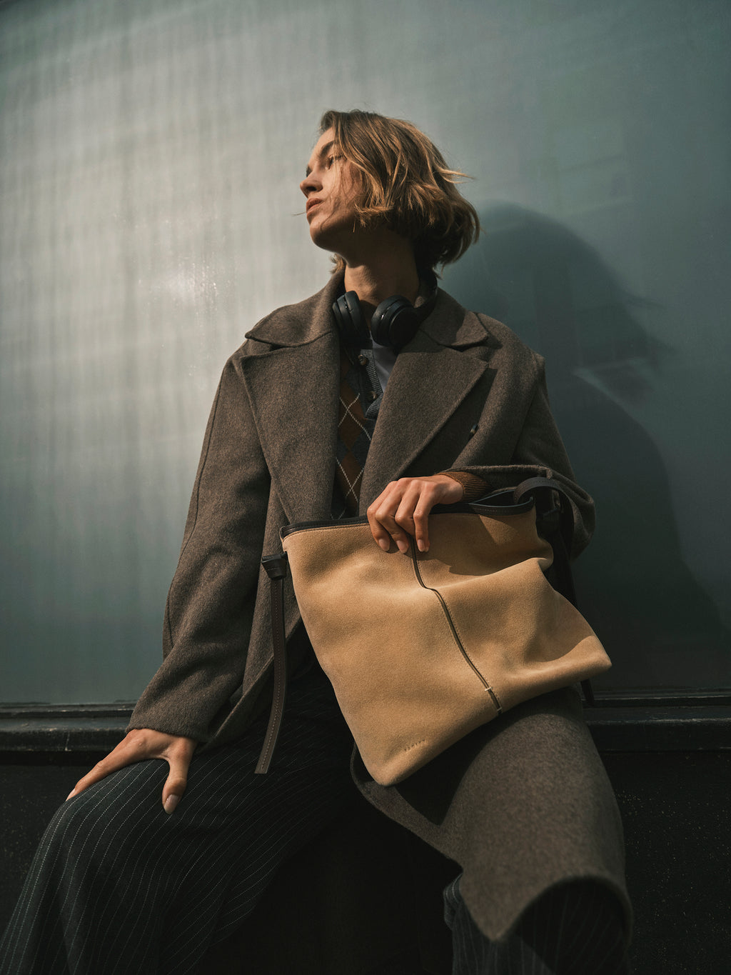 The Connaught Medium Ziptop Shoulder Sahara - 113128