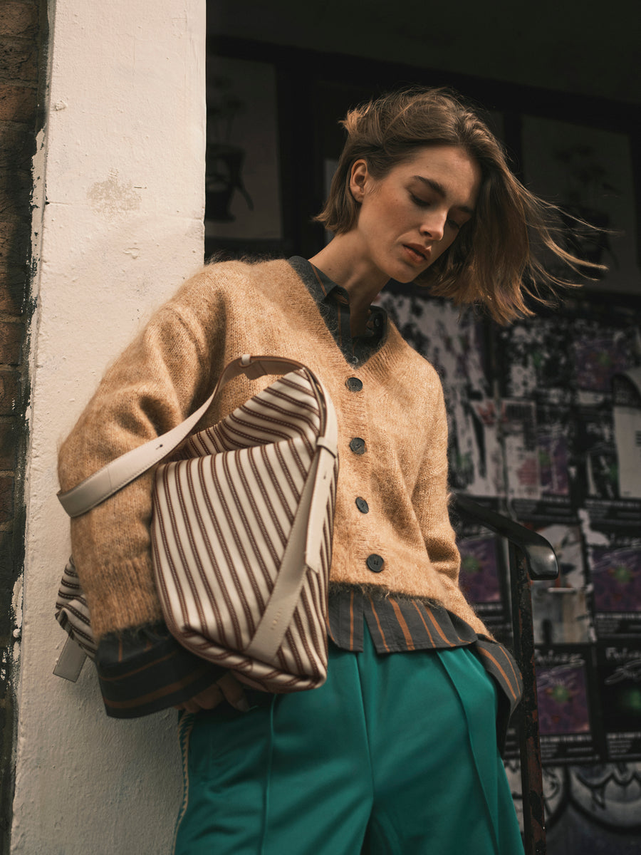 The Luxborough Medium Open Top Shoulder Salt - 113122