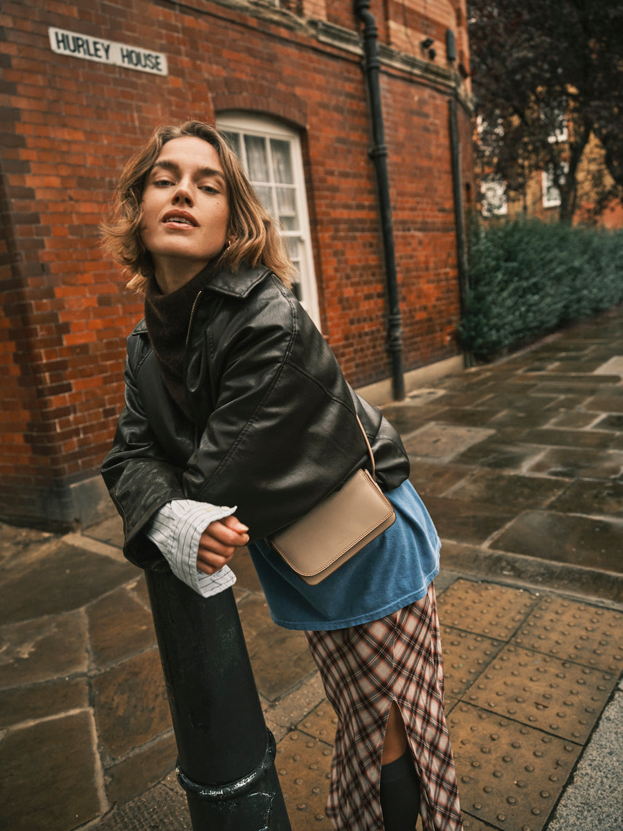 Pocket Street Phone Cross Body Cognac - 113097