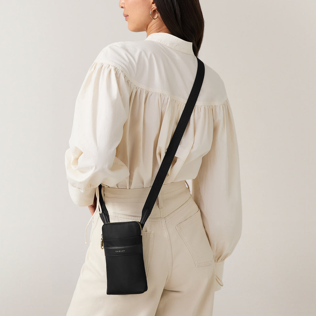 HOLLAND PARK MEDIUM ZIP AROUND PHONE CROSSB BLACK