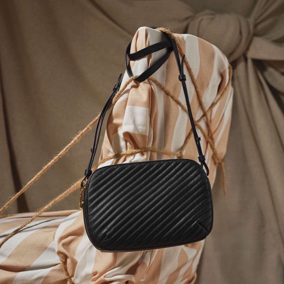 Black Medium Ziptop Cross Body Bag | Dukes Place SS26 | Radley London