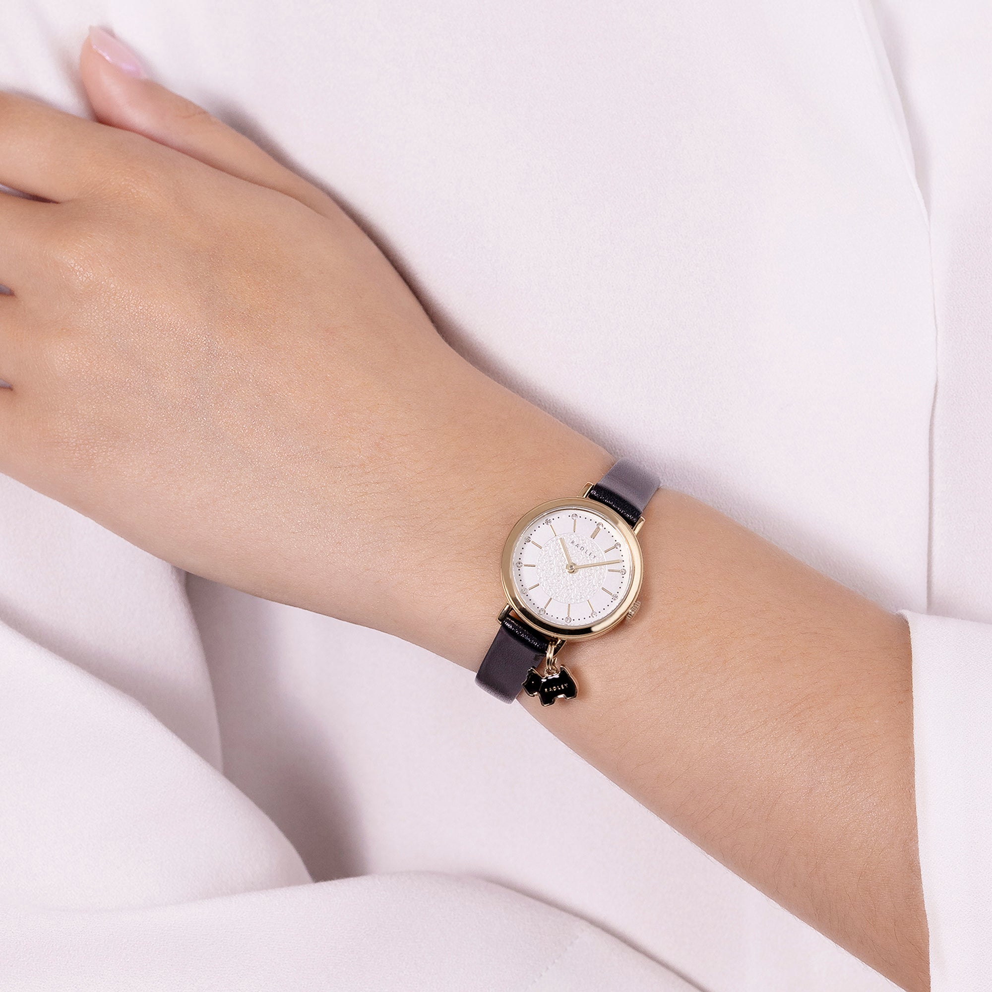 Bishops Lane Mini Charm With Leather Strap  Black - RY21930A