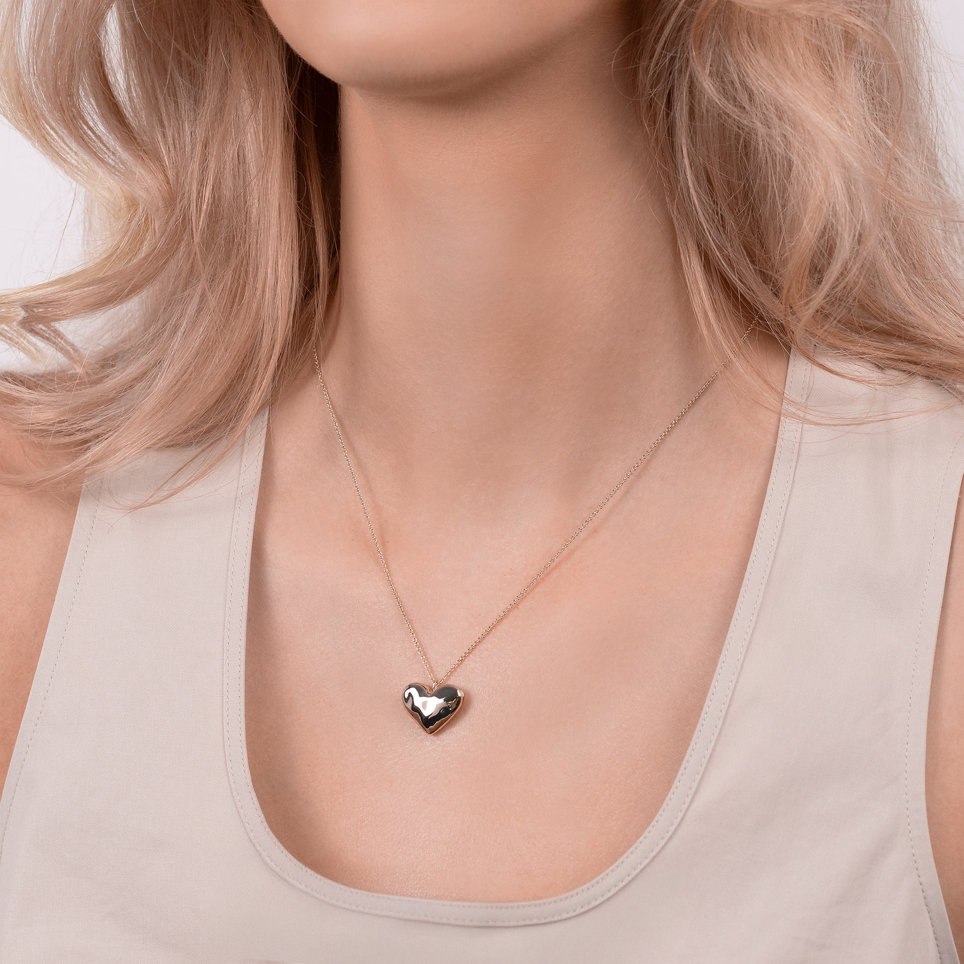 Beaton Close Hammer Heart Locket Necklace Gold - RYJ2516S