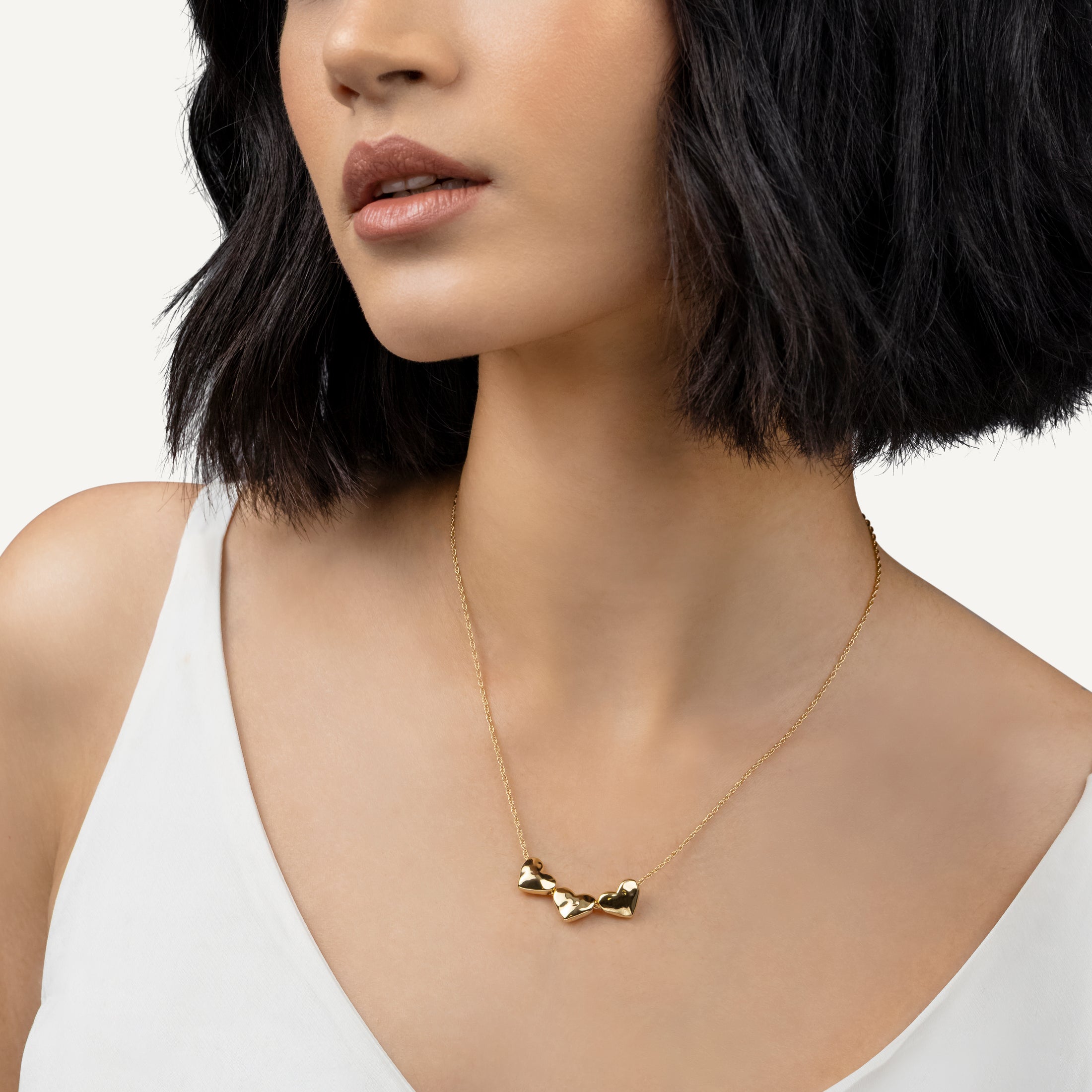 Love Lane Hammered Heart Charm Necklace Gold - RYJ2580S