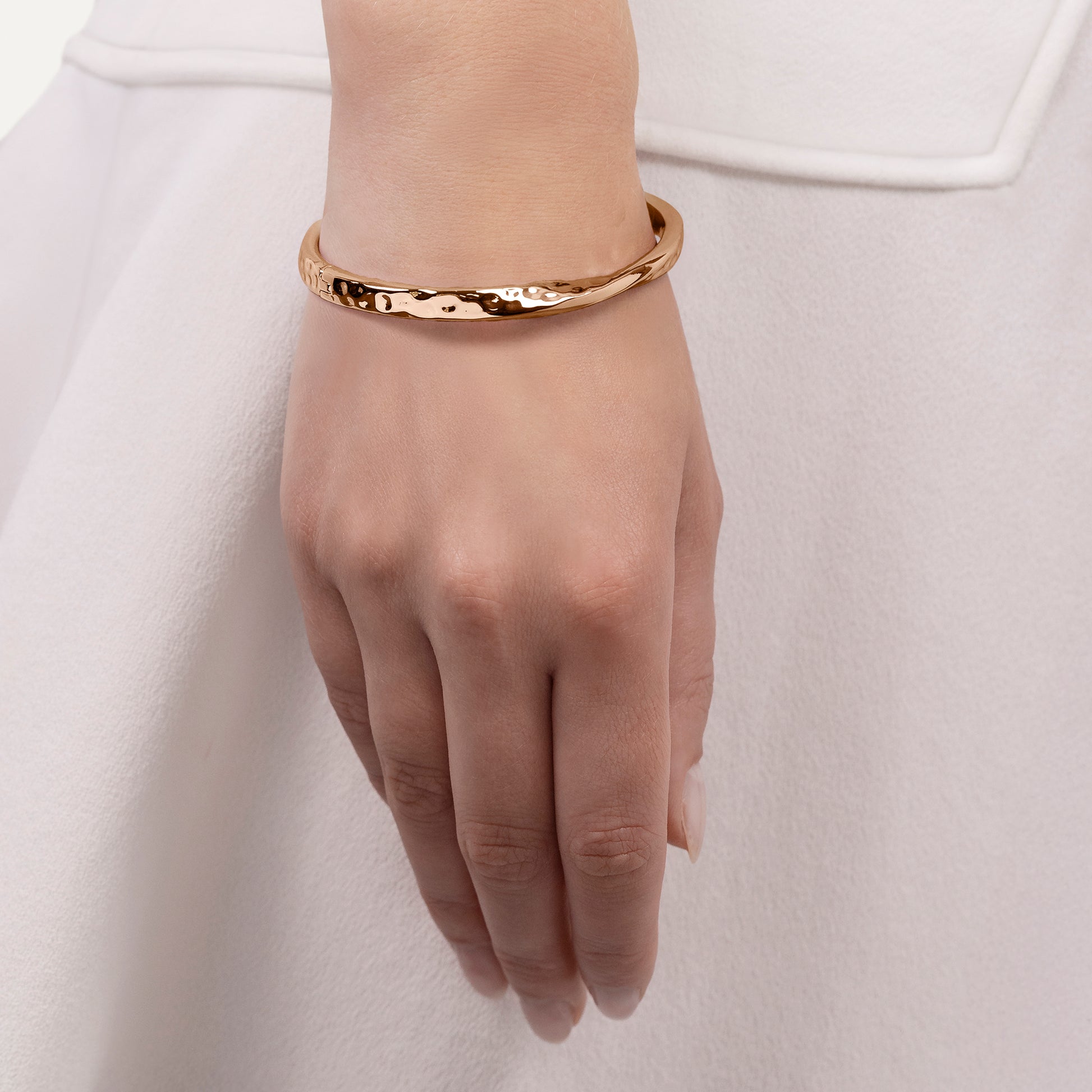 Beaton Close Hammer Effect Bangle Rose Gold - RYJ3488S