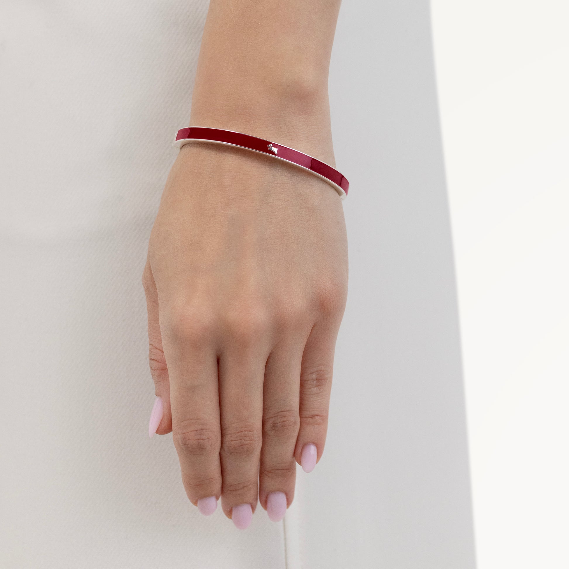 SION CLOSE BANGLE RUBY RED - RYJ3543S