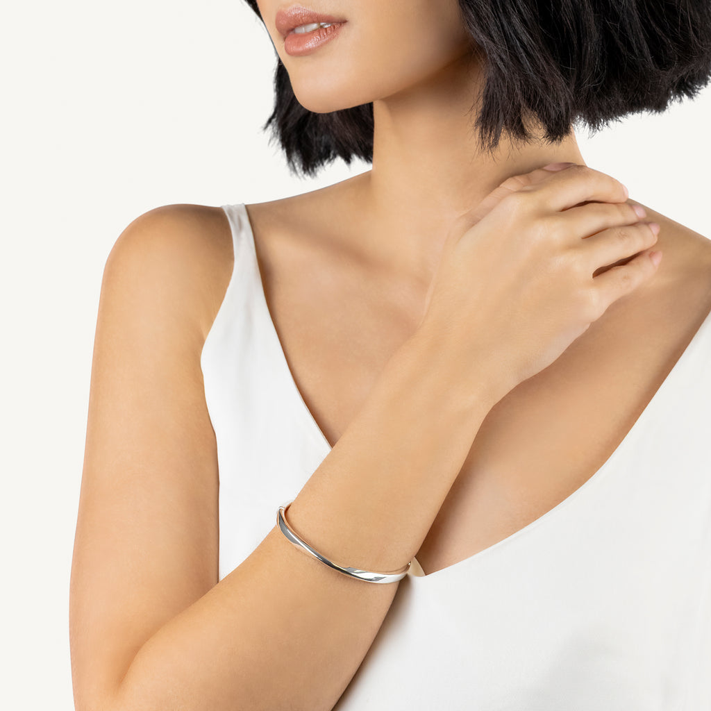 The Belsize Silver Twist Bangle Silver - RYJ3615S