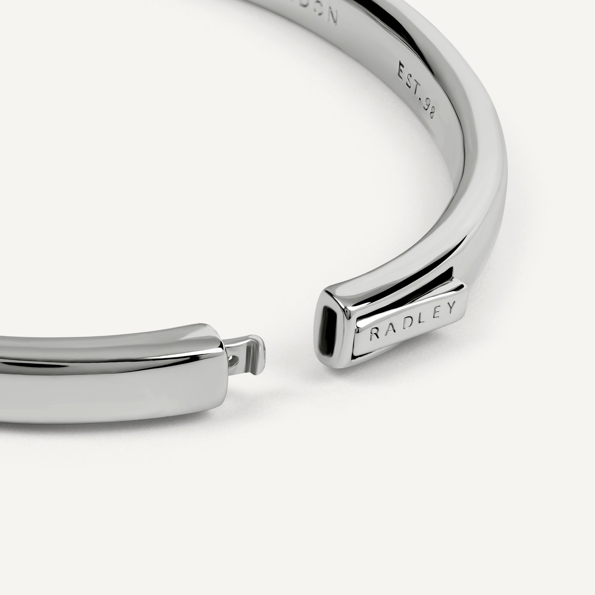 The Belsize Silver Twist Bangle Silver - RYJ3615S