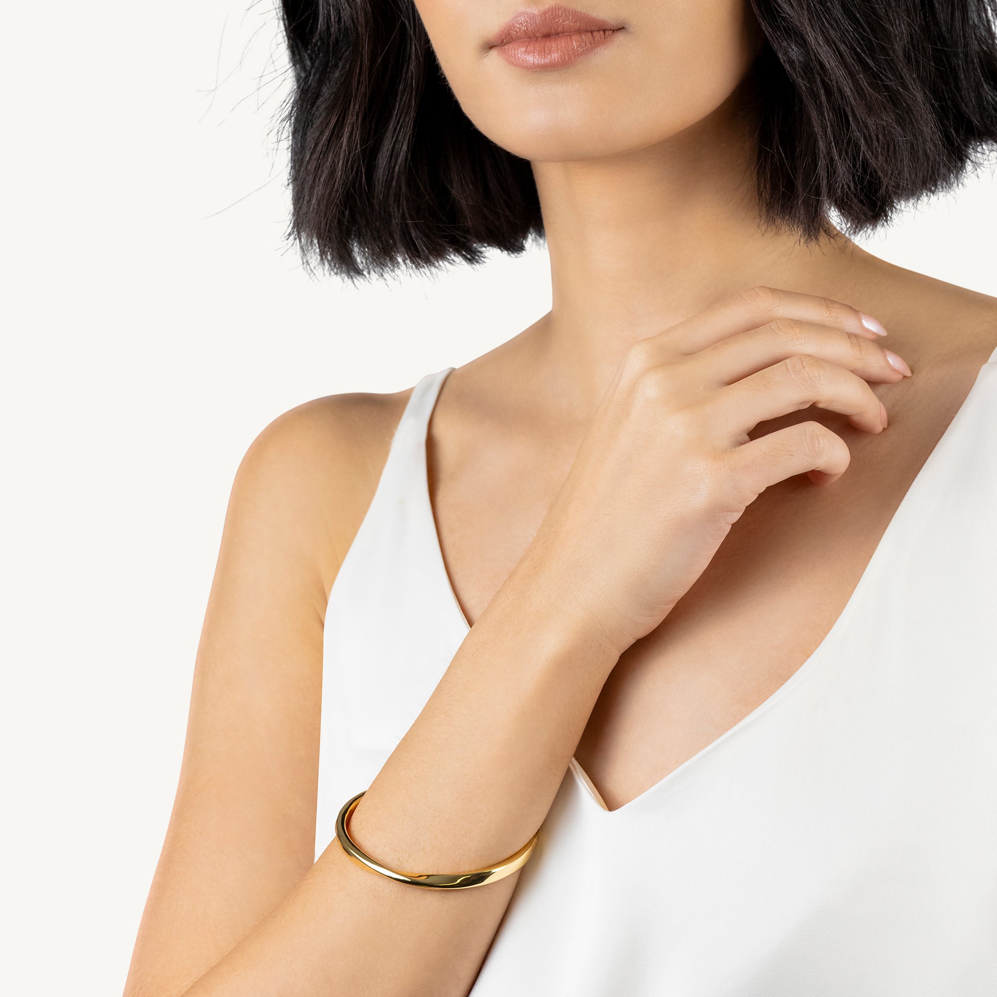 The Belsize Gold Twist Bangle Gold - RYJ3616S