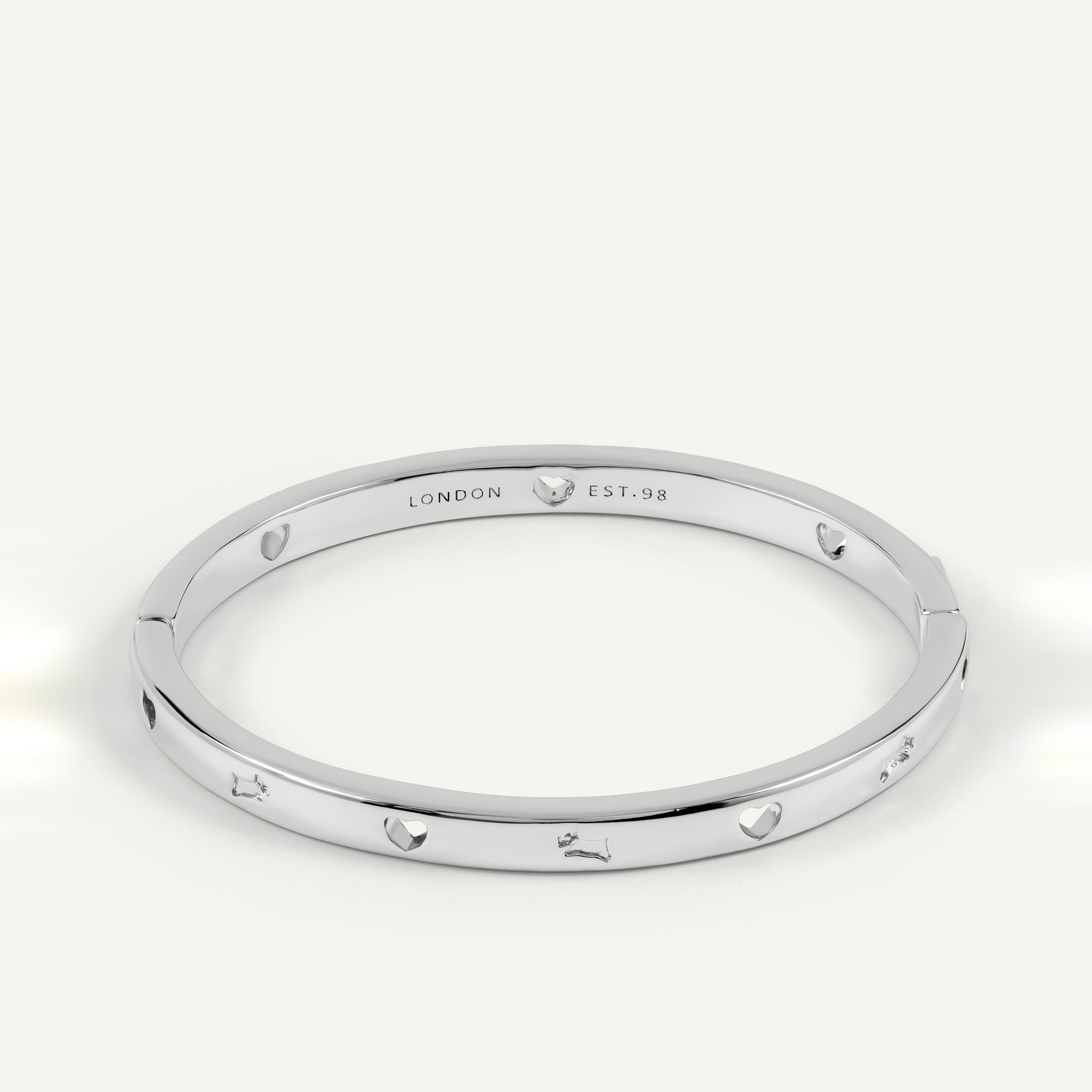 The Camden Cut Out Heart And Dog Bangle Silver - RYJ3617S
