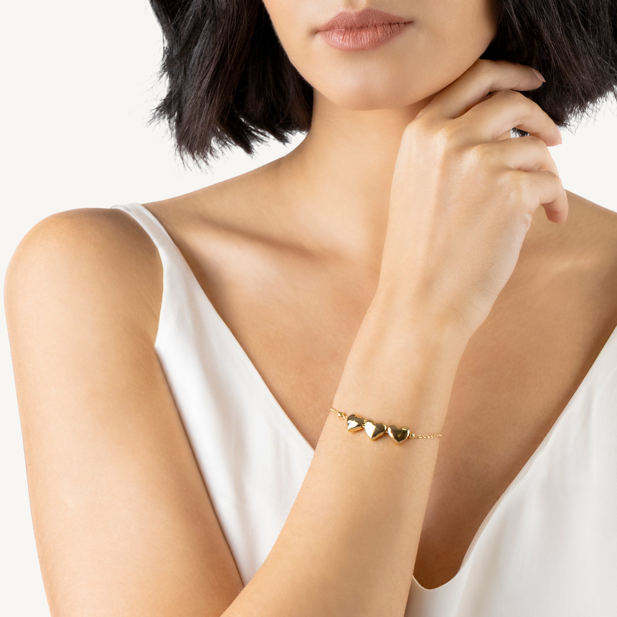 Love Lane Hammered Heart Charm Bracelet Gold - RYJ3670S