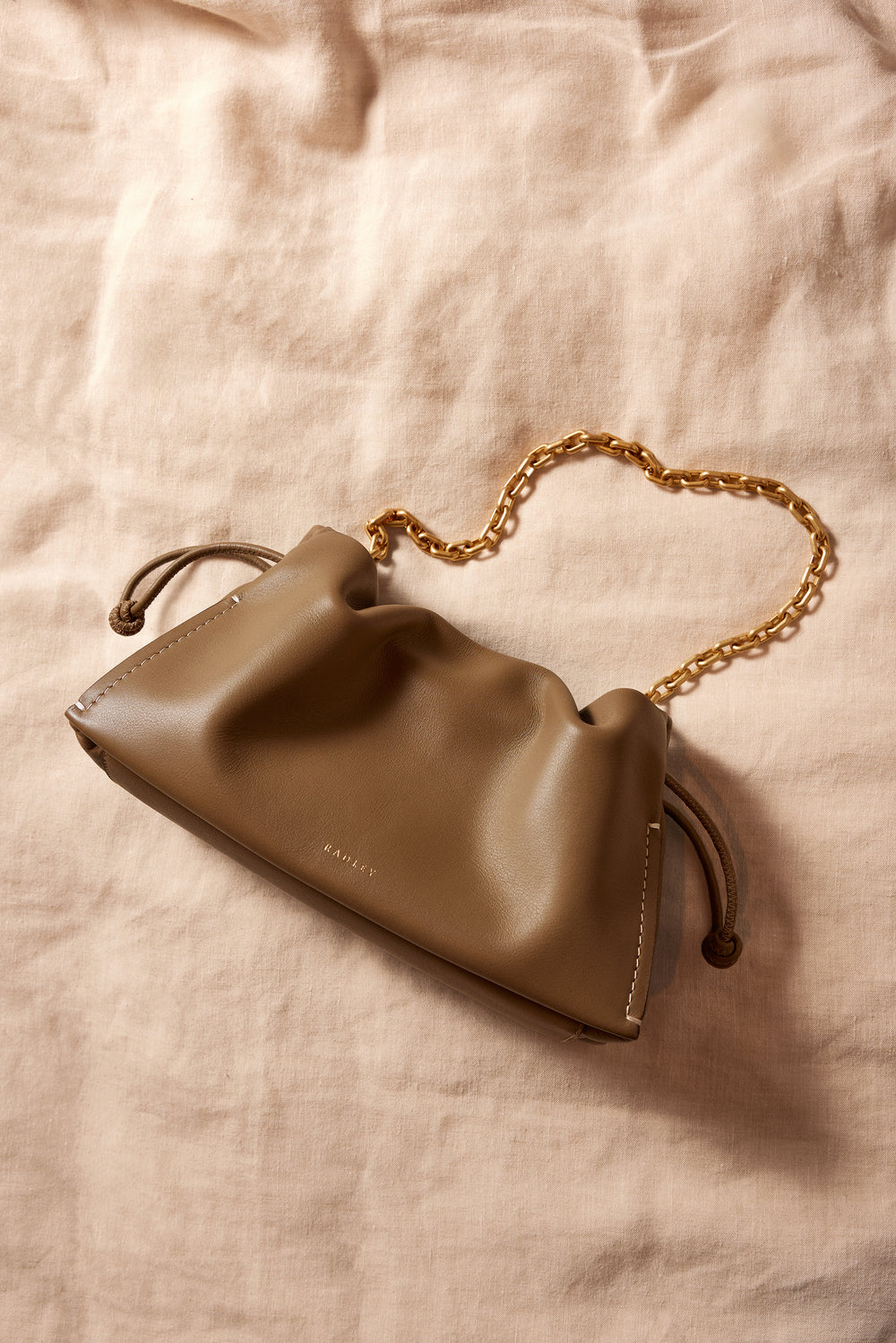 The Roxburgh Medium Chain Clutch Acorn - 113469