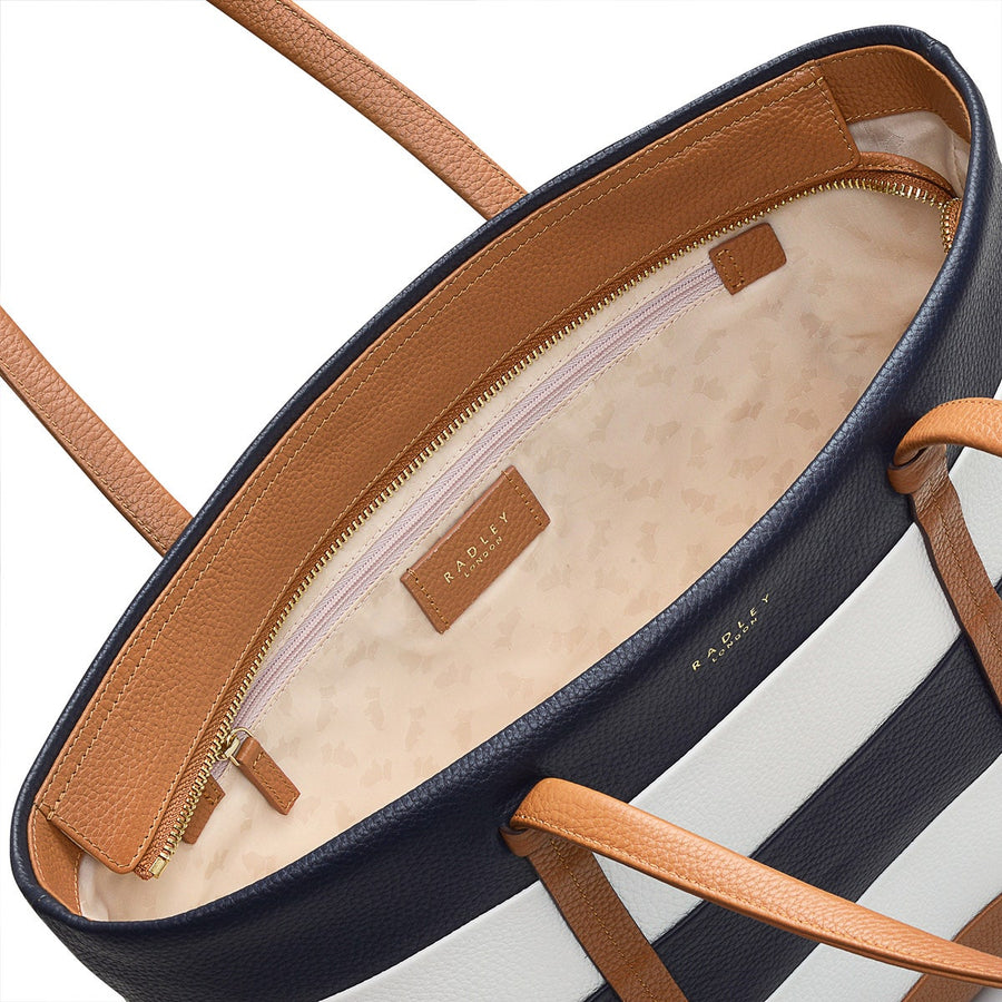 Farringdon Leather Medium Ziptop Tote Bag in Caramel - H1513235