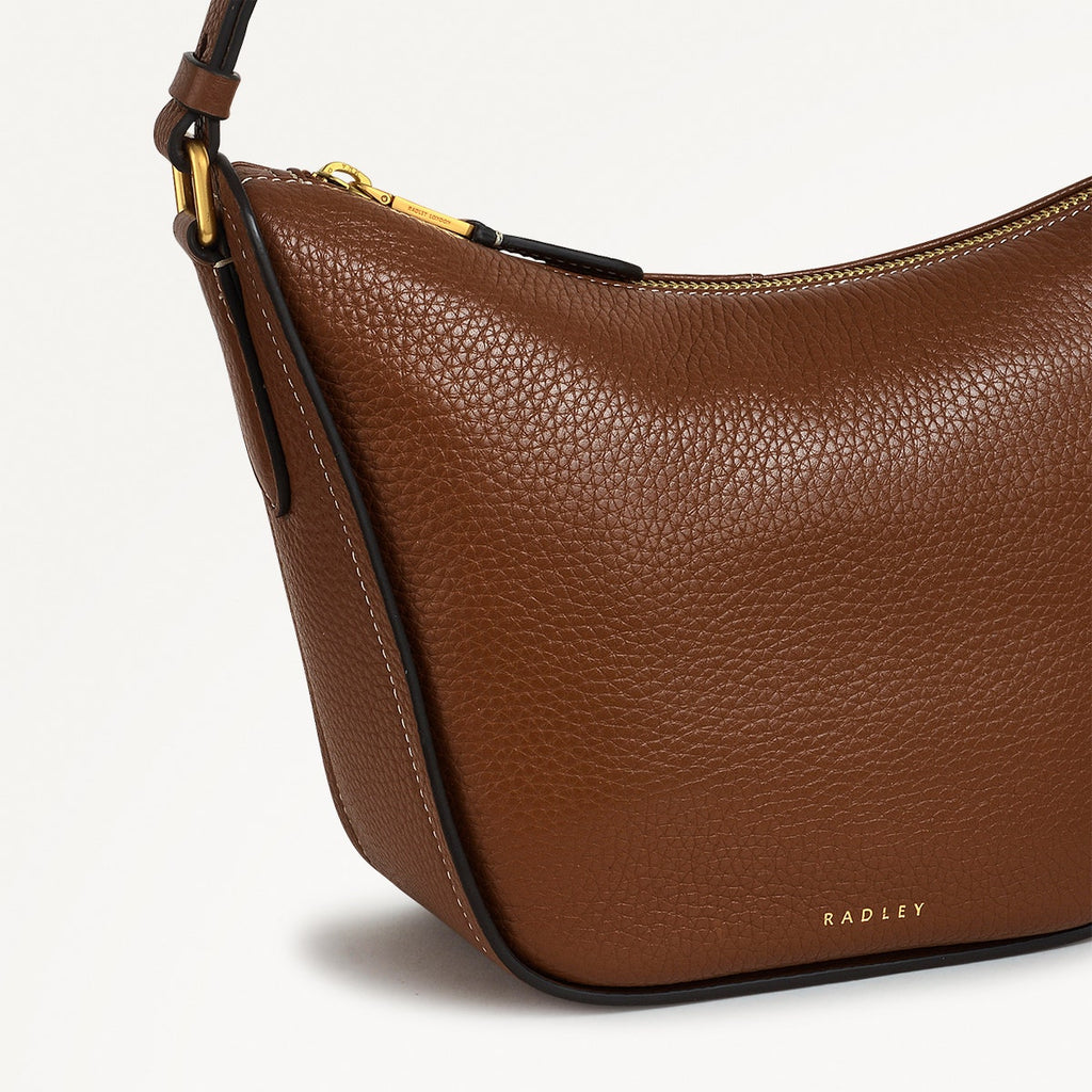 Oak Street Leather Small Ziptop Crossbody Bag in Saddle - H2011211