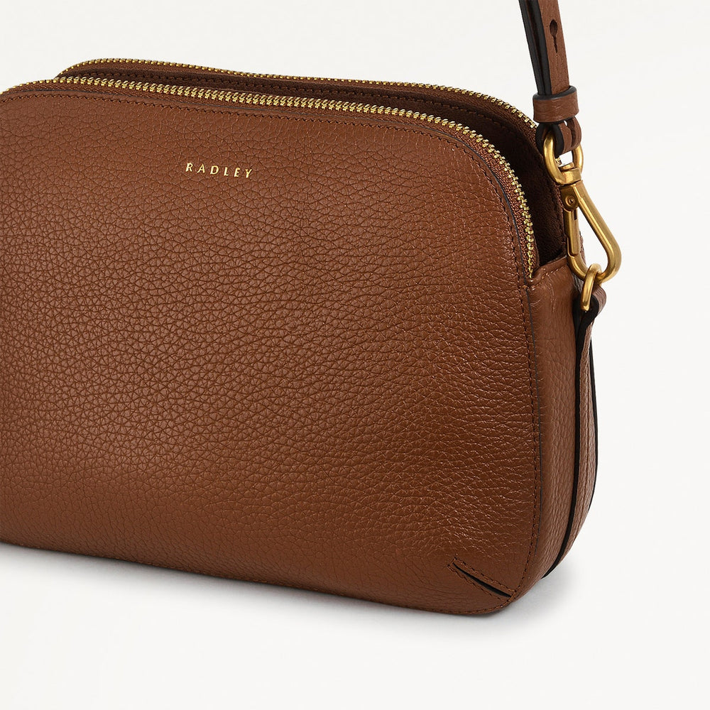 Dukes Place Medium Ziptop Crossbody Saddle - H2026211