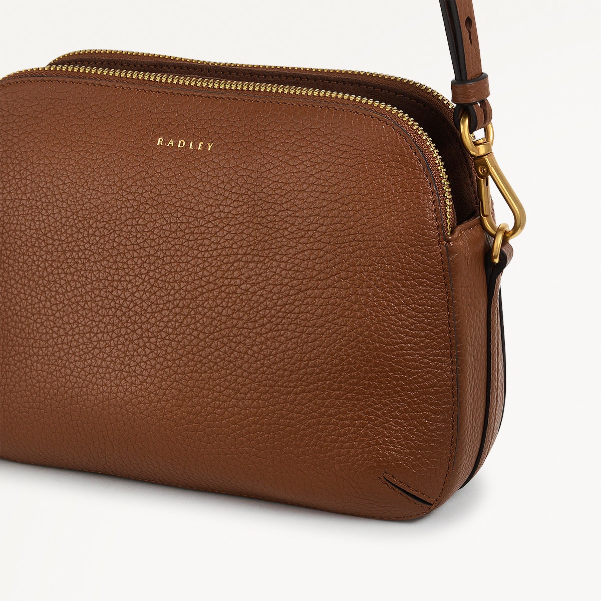 Dukes Place Medium Ziptop Crossbody Saddle - H2026211