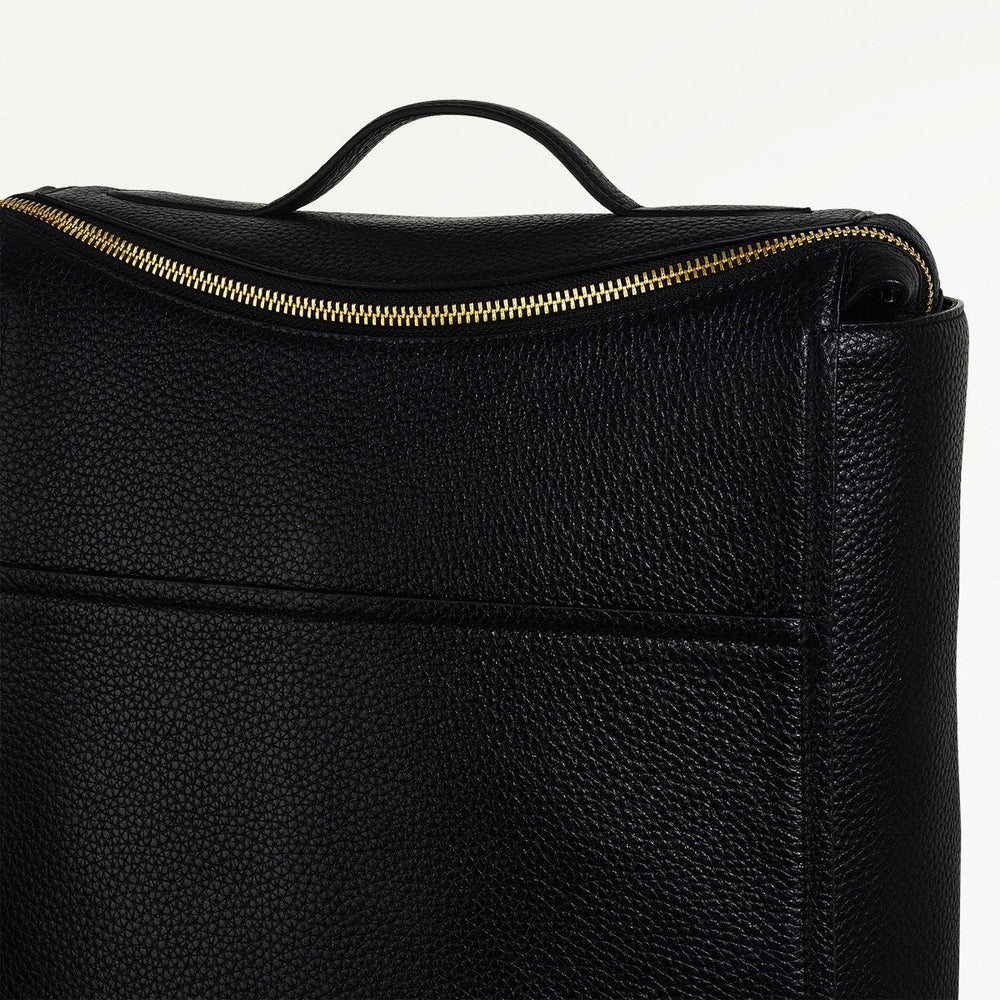 Oak Street Leather Medium Ziptop Backpack In Black - H2066001
