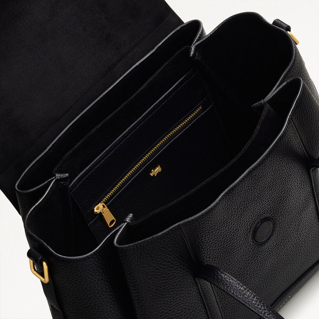 The Chancery Leather Medium Flapover Grab Bag in Black - H2090001