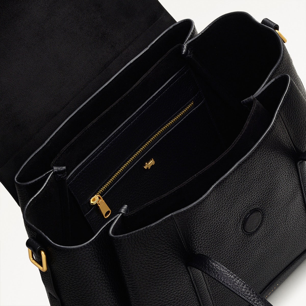The Chancery Leather Medium Flapover Grab Bag in Black - H2090001