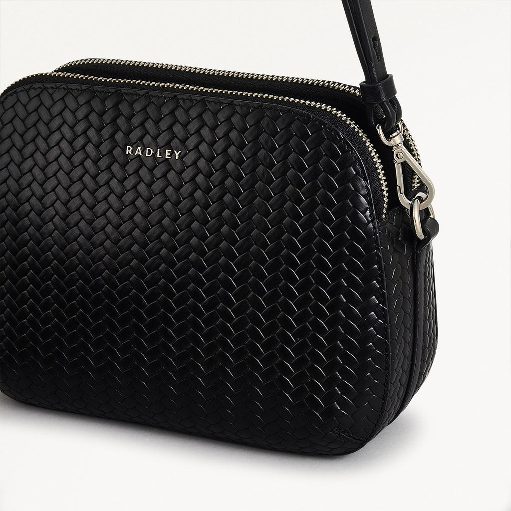 Dukes Place Leather Medium Ziptop Crossbody Bag in Black - H2122001