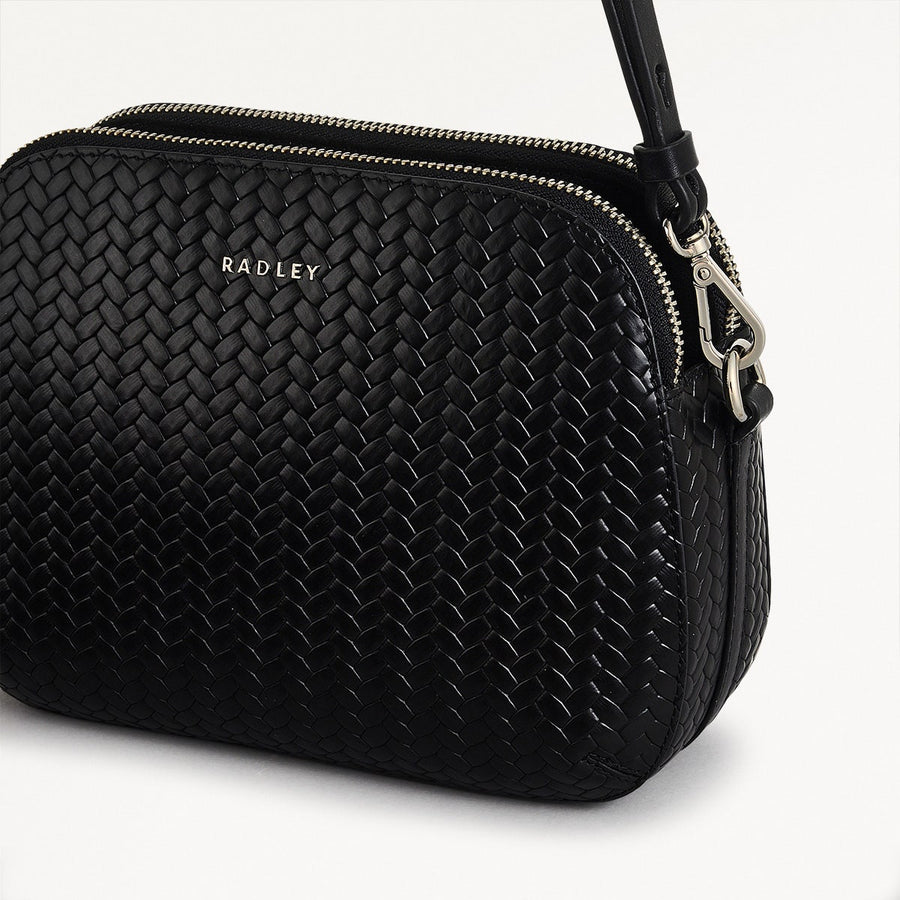 Dukes Place - Weave Medium Ziptop Crossbody Black - H2122001