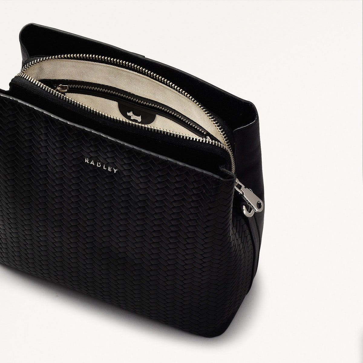 Dukes Place Leather Medium Compartment Crossbody Bag in Black - H2125001