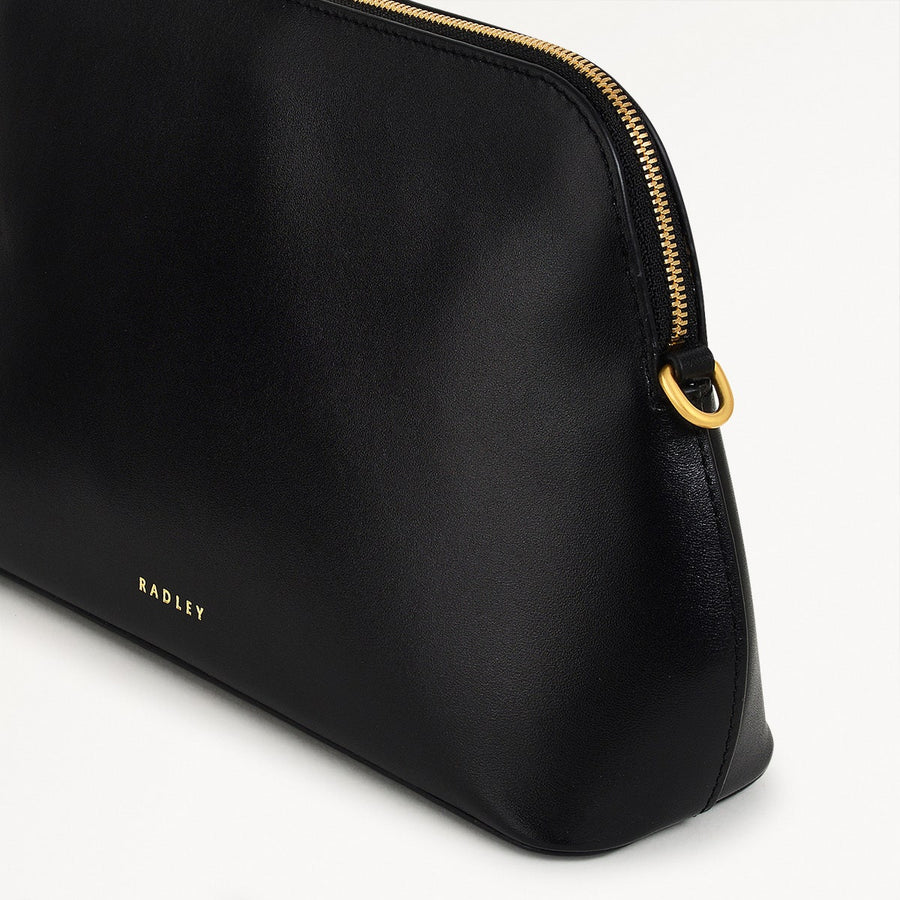 Liverpool Street Medium Ziptop Crossbody Black - H2167001