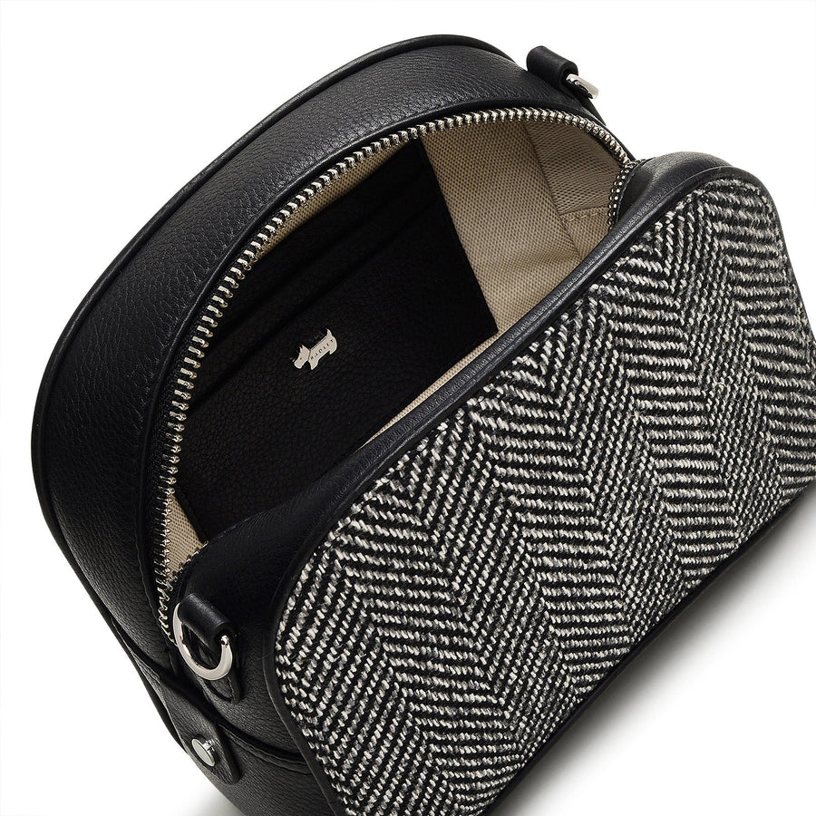 Arden Crescent Leather Small Zip Around Crossbody Bag in Black - H2182001