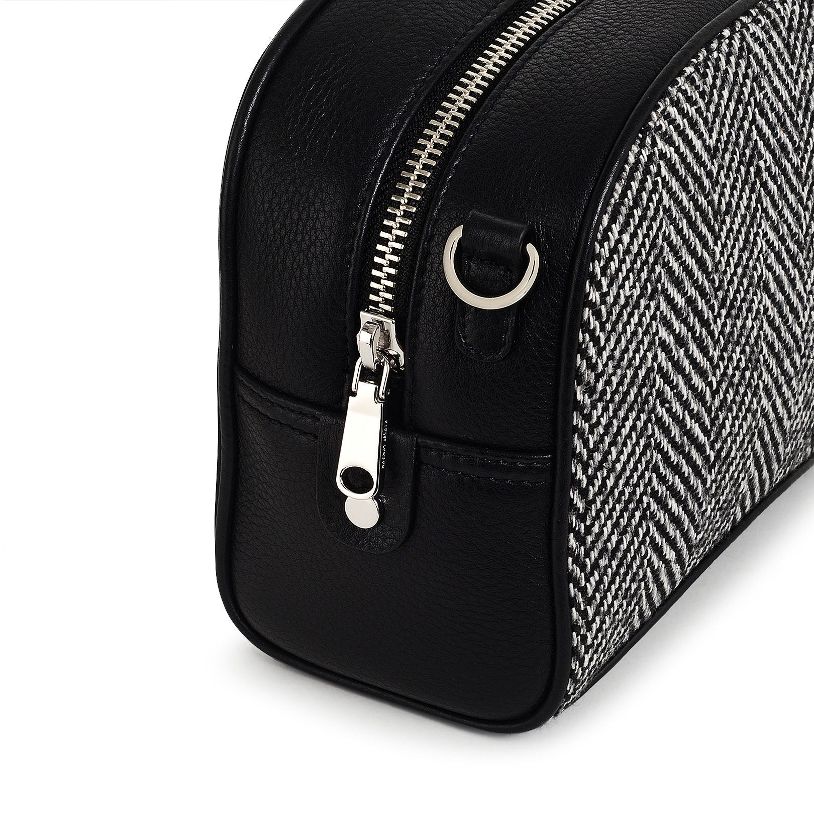 Arden Crescent Leather Small Zip Around Crossbody Bag in Black - H2182001