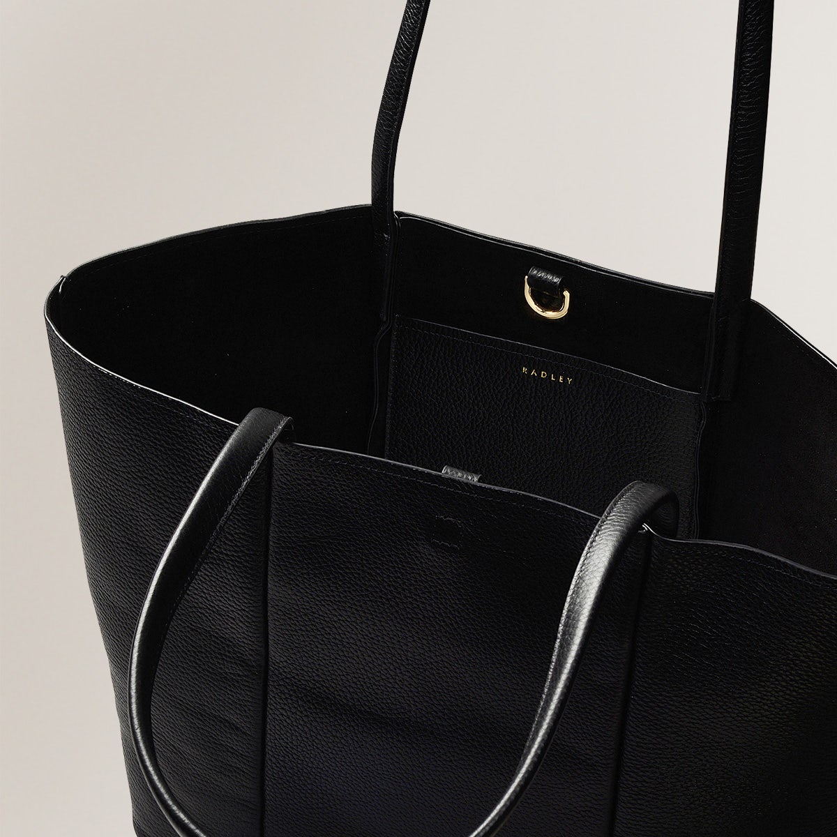 Henrietta Place Leather Large Open Top Tote Bag in Black - H2257001